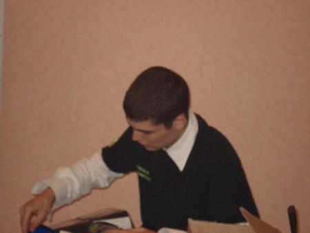 en train de ranger mes cds apr une soire